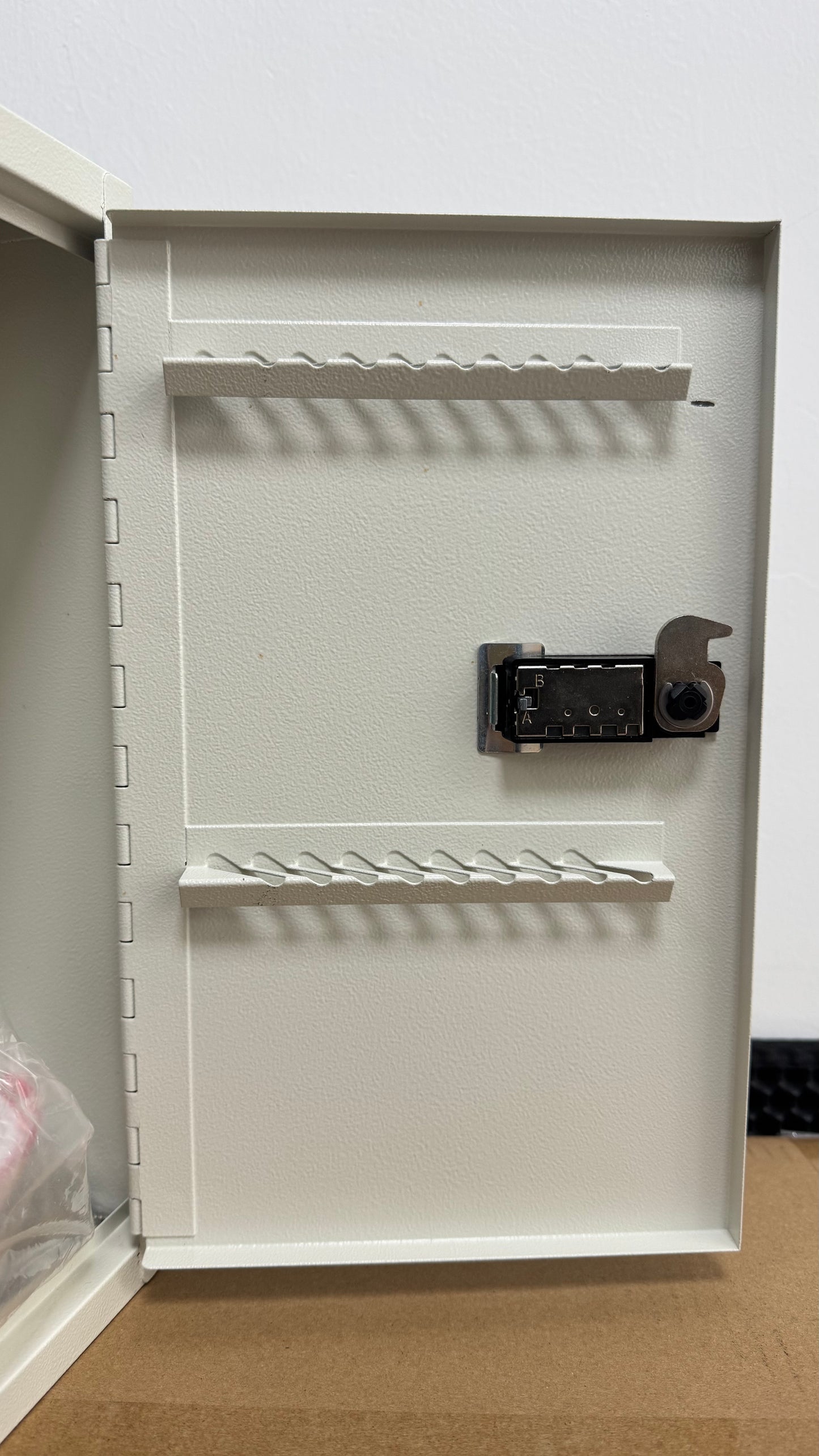 Key Lock Box with Code, Key Box Wall Mount with 40 Key Tags & Hooks for Home, Office, Resttable Combination Lock (Beige, 40 Keys)